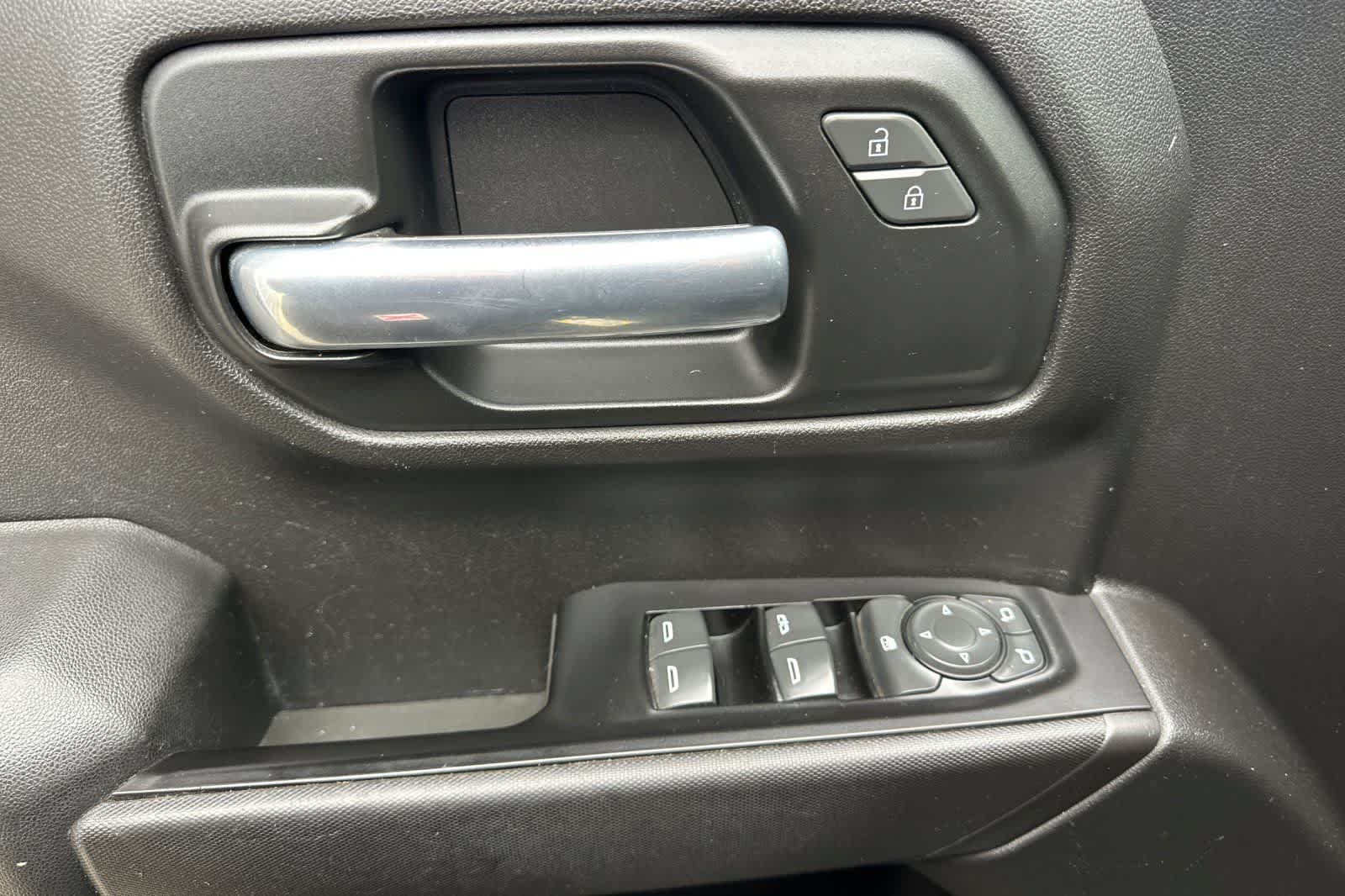 Thumbnail: 2019 Chevrolet Silverado 1500 - 15