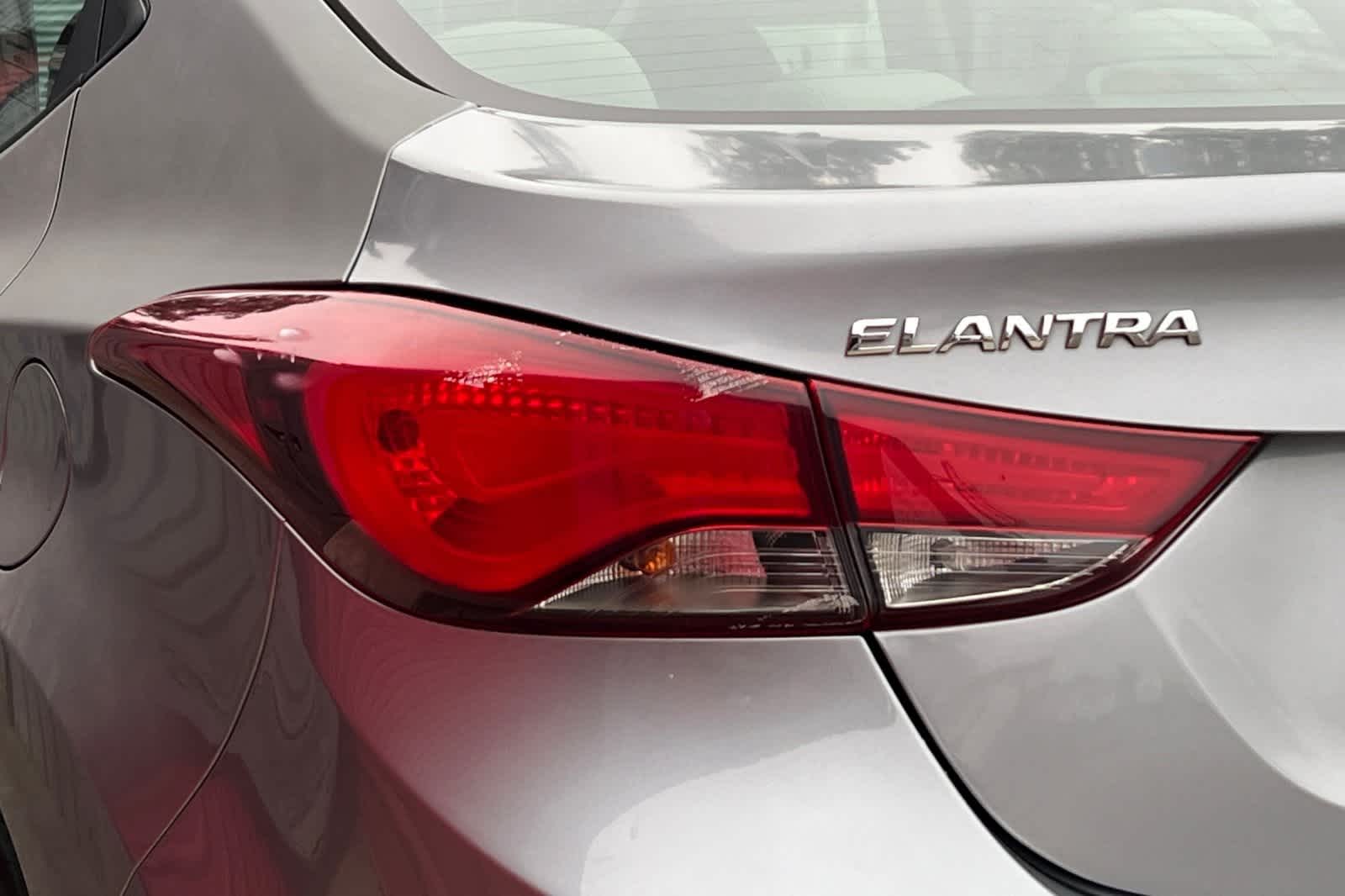 Thumbnail: 2015 Hyundai Elantra - 16