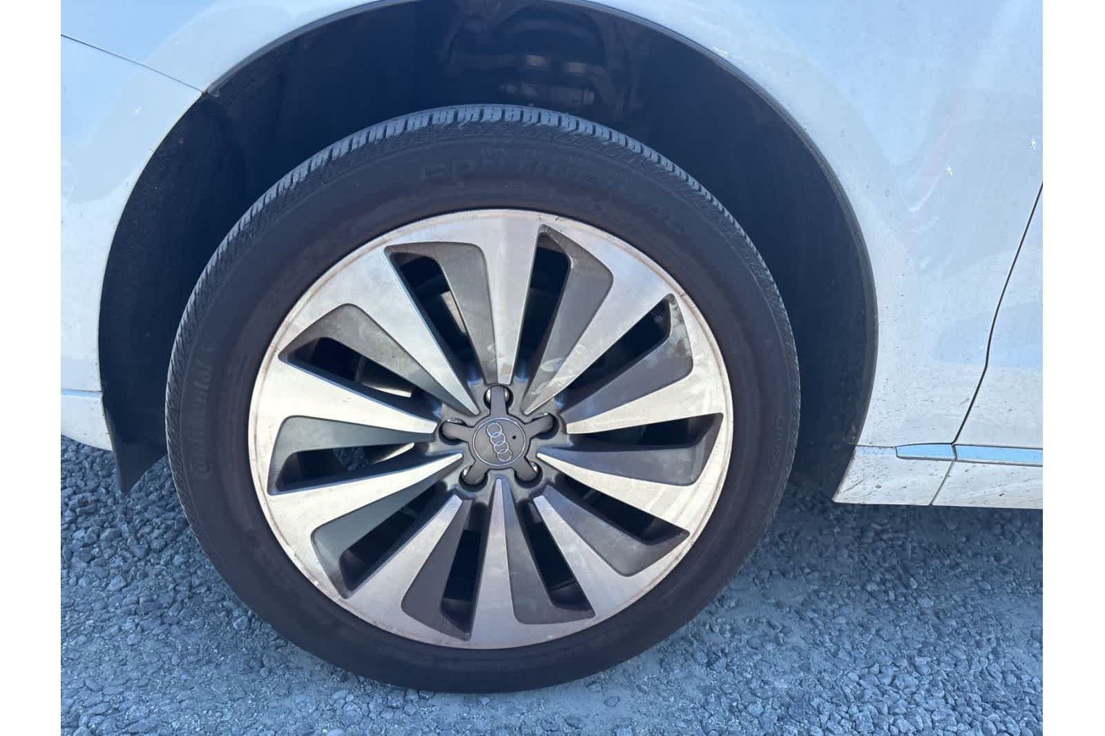 Thumbnail: 2013 Audi Q5 - 24