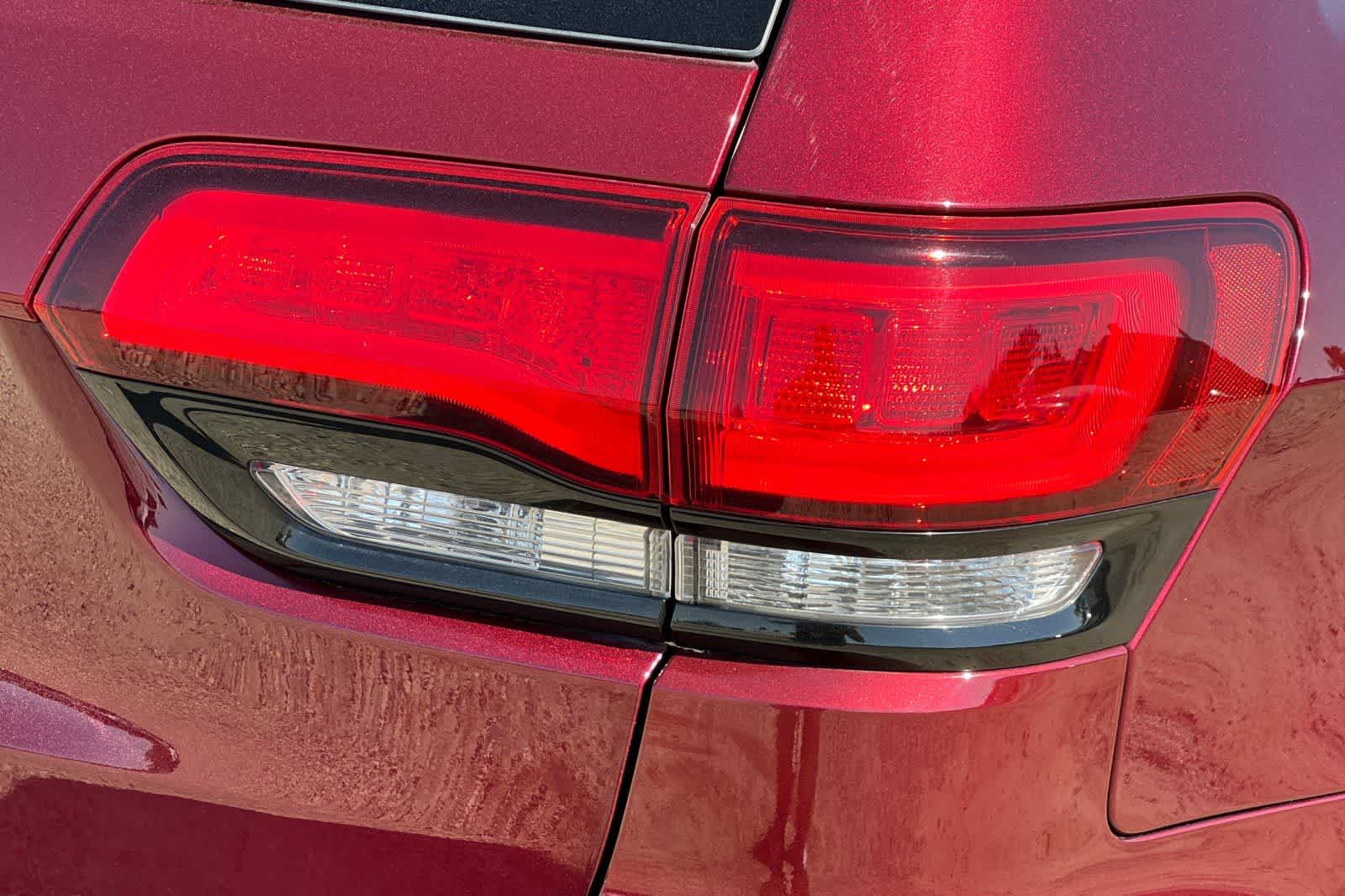 Thumbnail: 2020 Jeep Grand Cherokee - 35