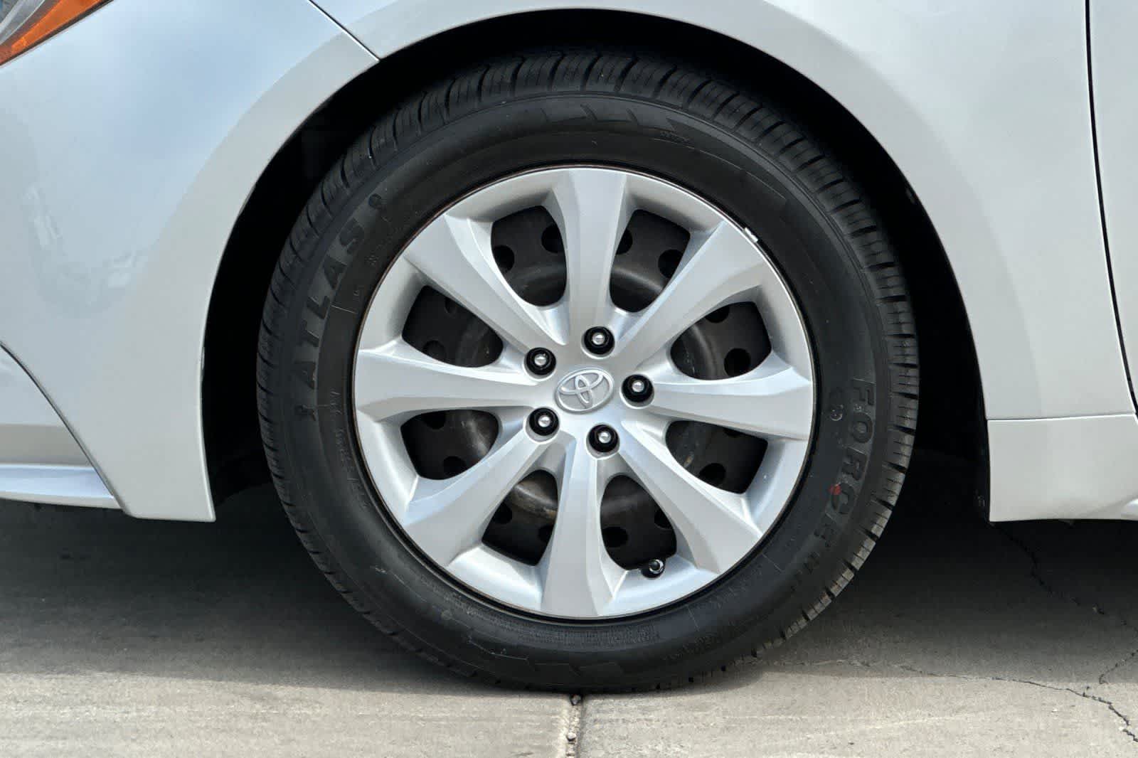 Thumbnail: 2021 Toyota Corolla - 12