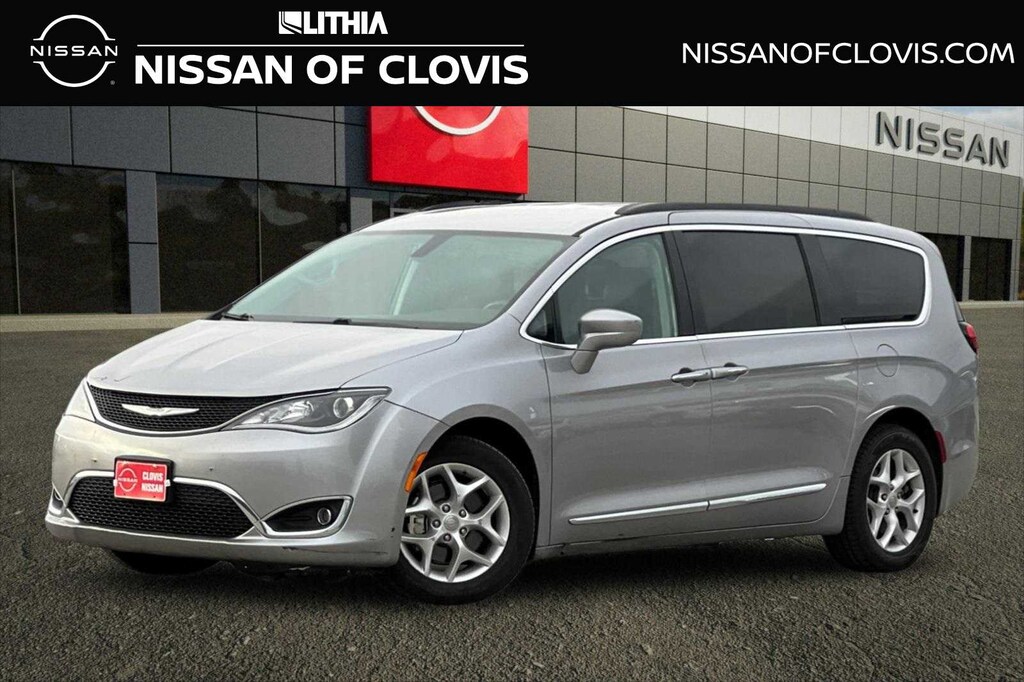 Used 2017 Chrysler Pacifica Touring-L Van