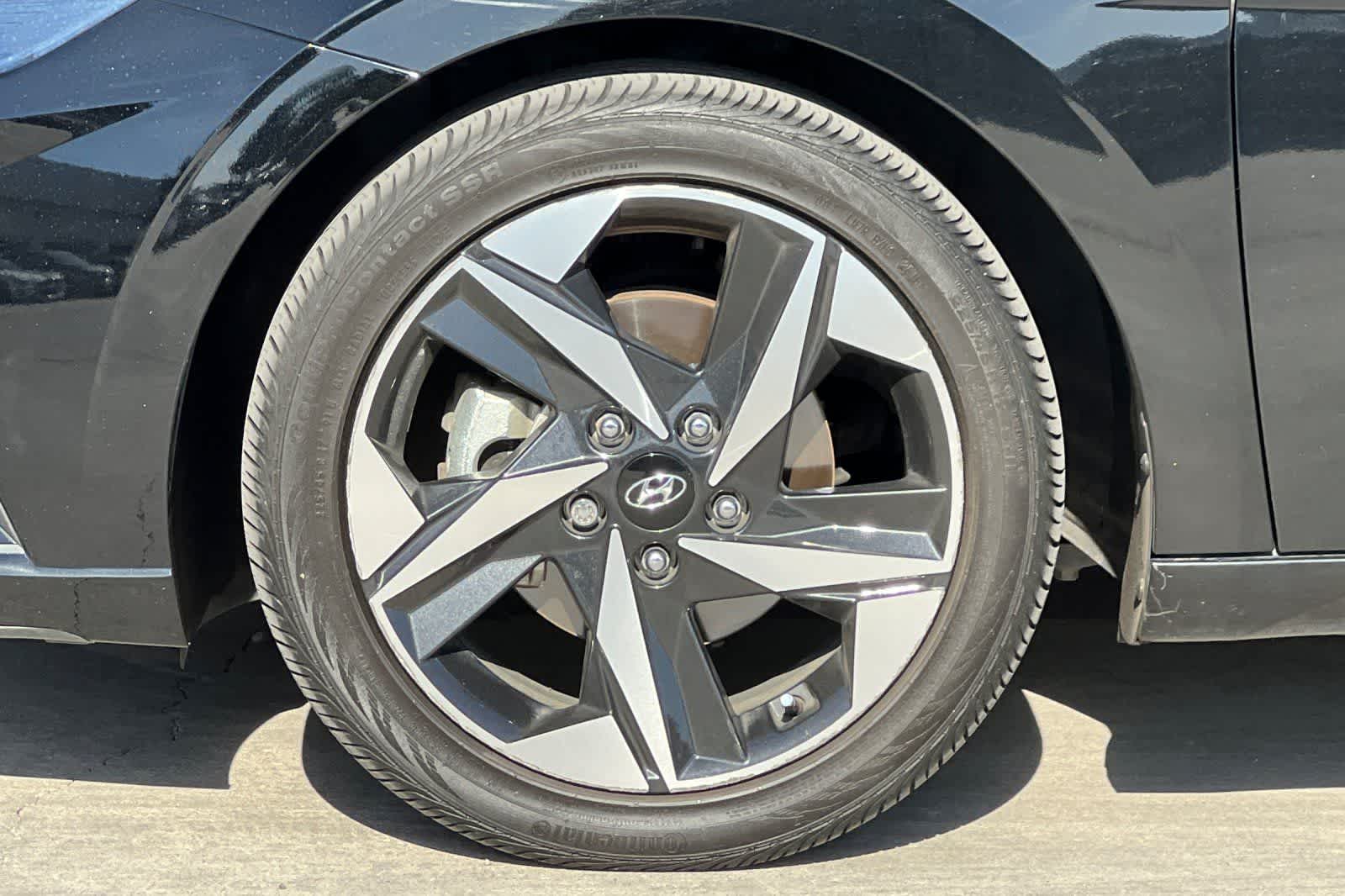 Thumbnail: 2023 Hyundai Elantra - 12