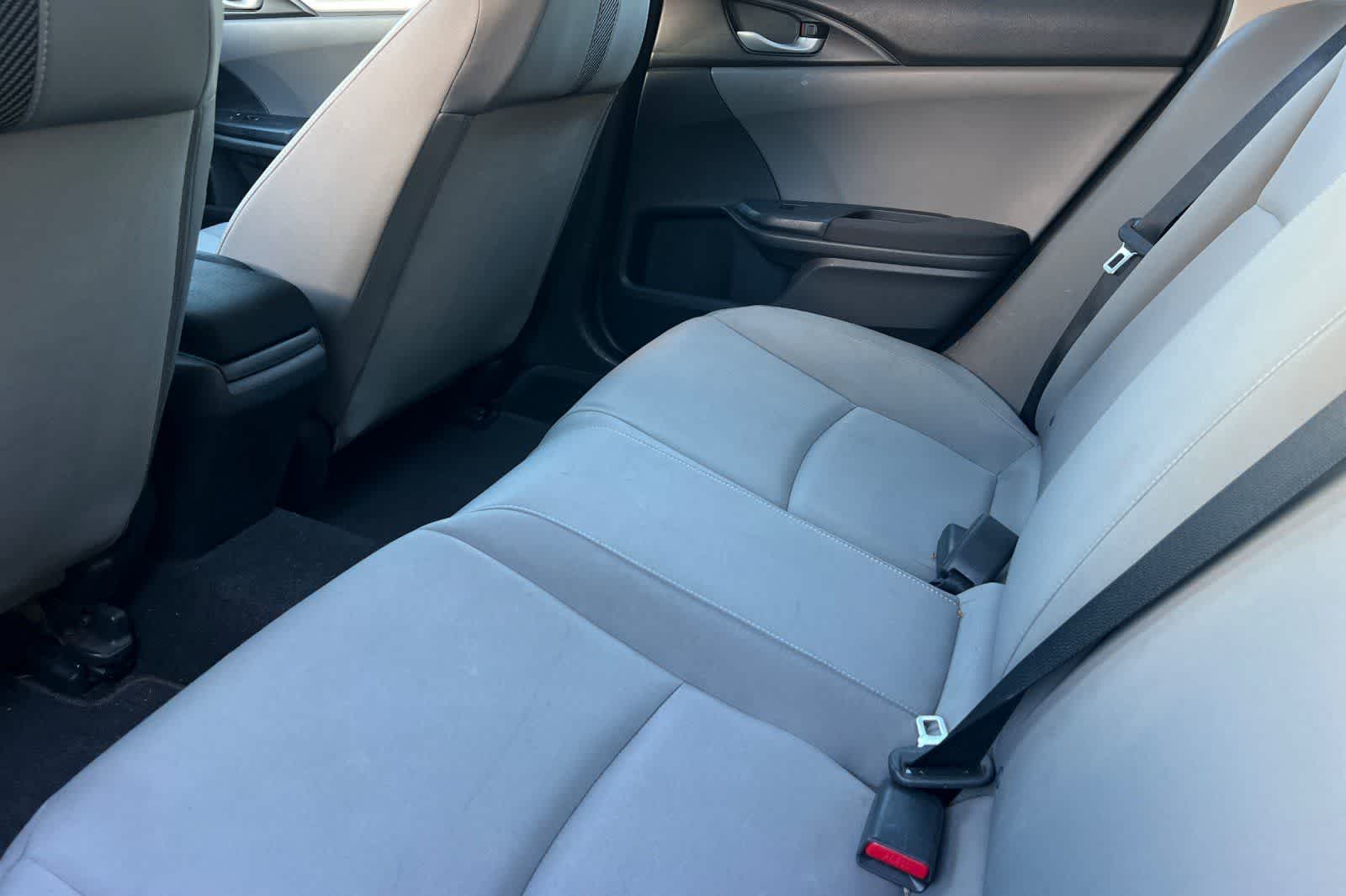 Thumbnail: 2016 Honda Civic - 5