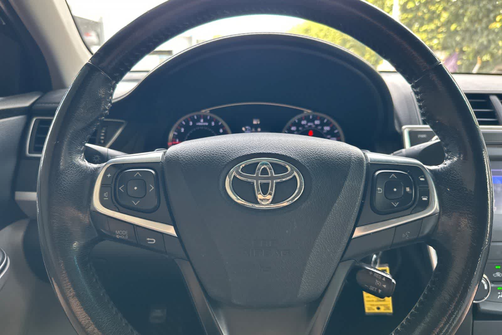 Thumbnail: 2016 Toyota Camry - 23