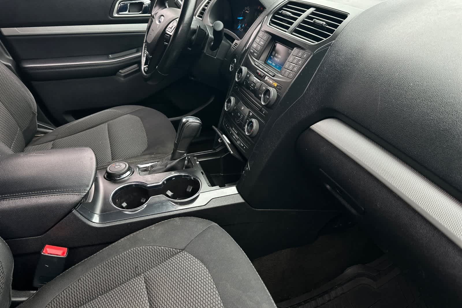 Thumbnail: 2017 Ford Explorer - 17