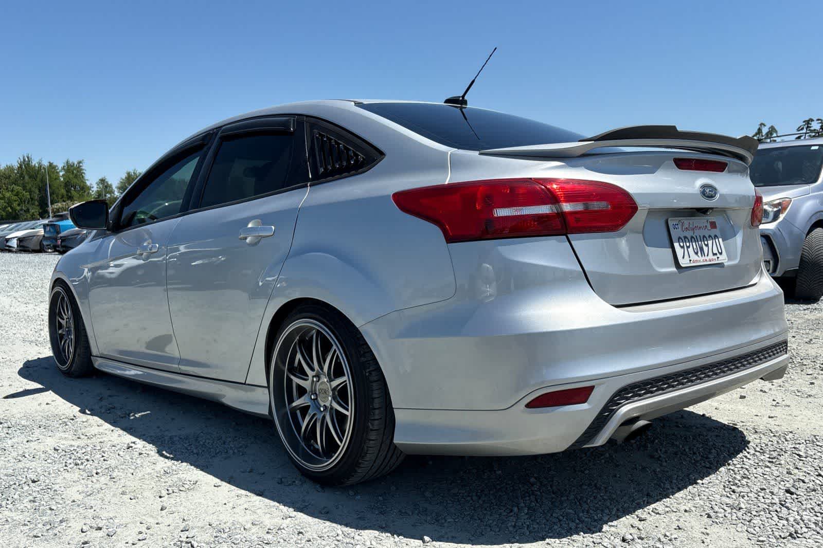 Thumbnail: 2015 Ford Focus - 7