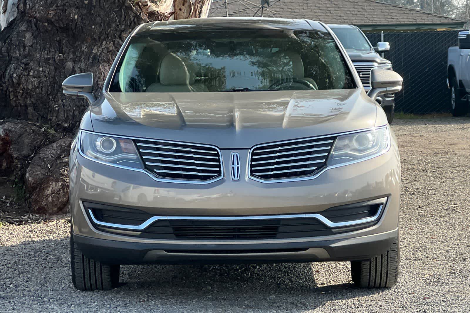 Thumbnail: 2016 Lincoln MKX - 11