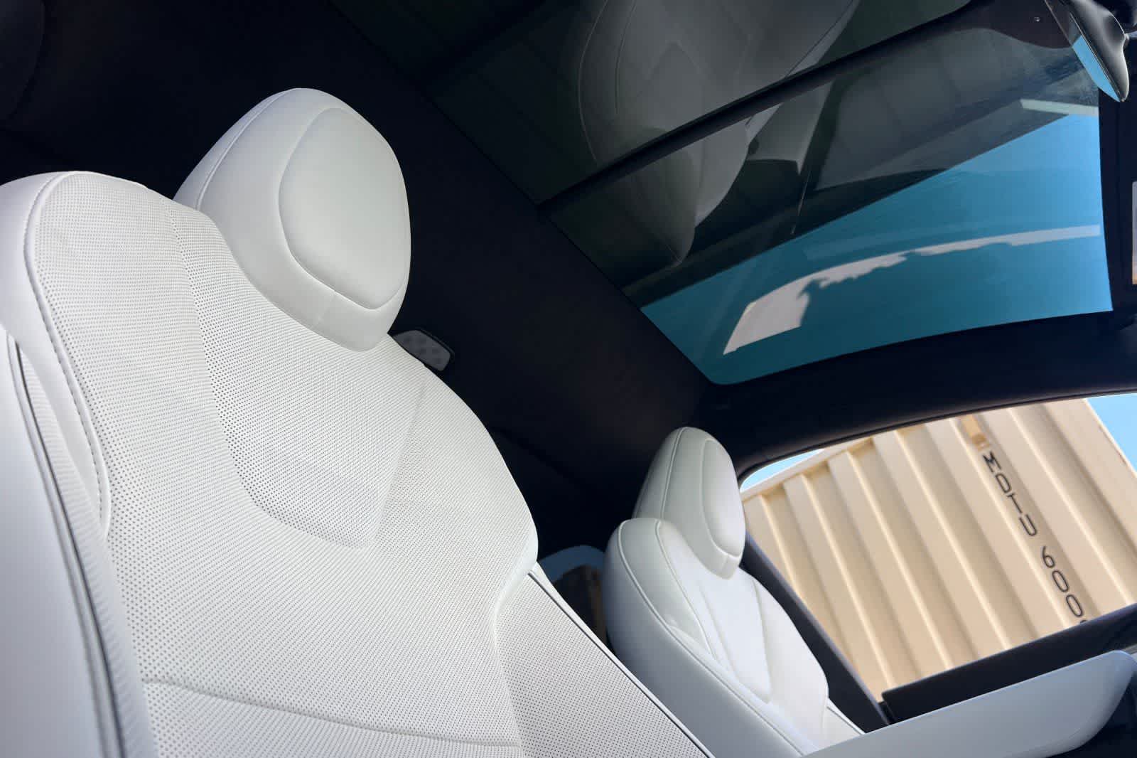 Thumbnail: 2022 Tesla Model X - 20