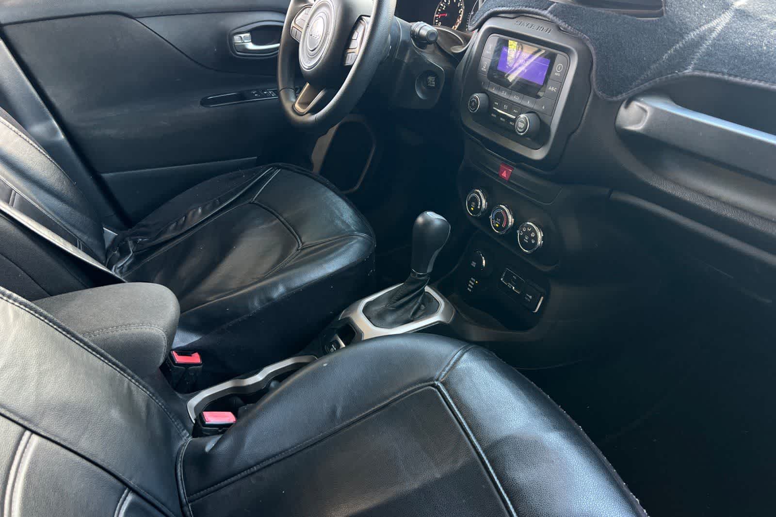 Thumbnail: 2017 Jeep Renegade - 18