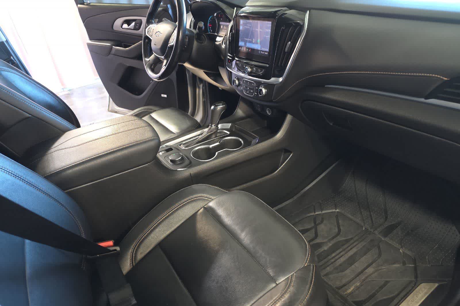 Thumbnail: 2020 Chevrolet Traverse - 18