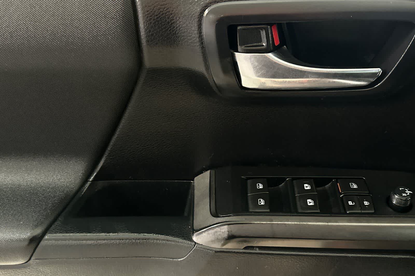 Thumbnail: 2020 Toyota Tacoma - 13