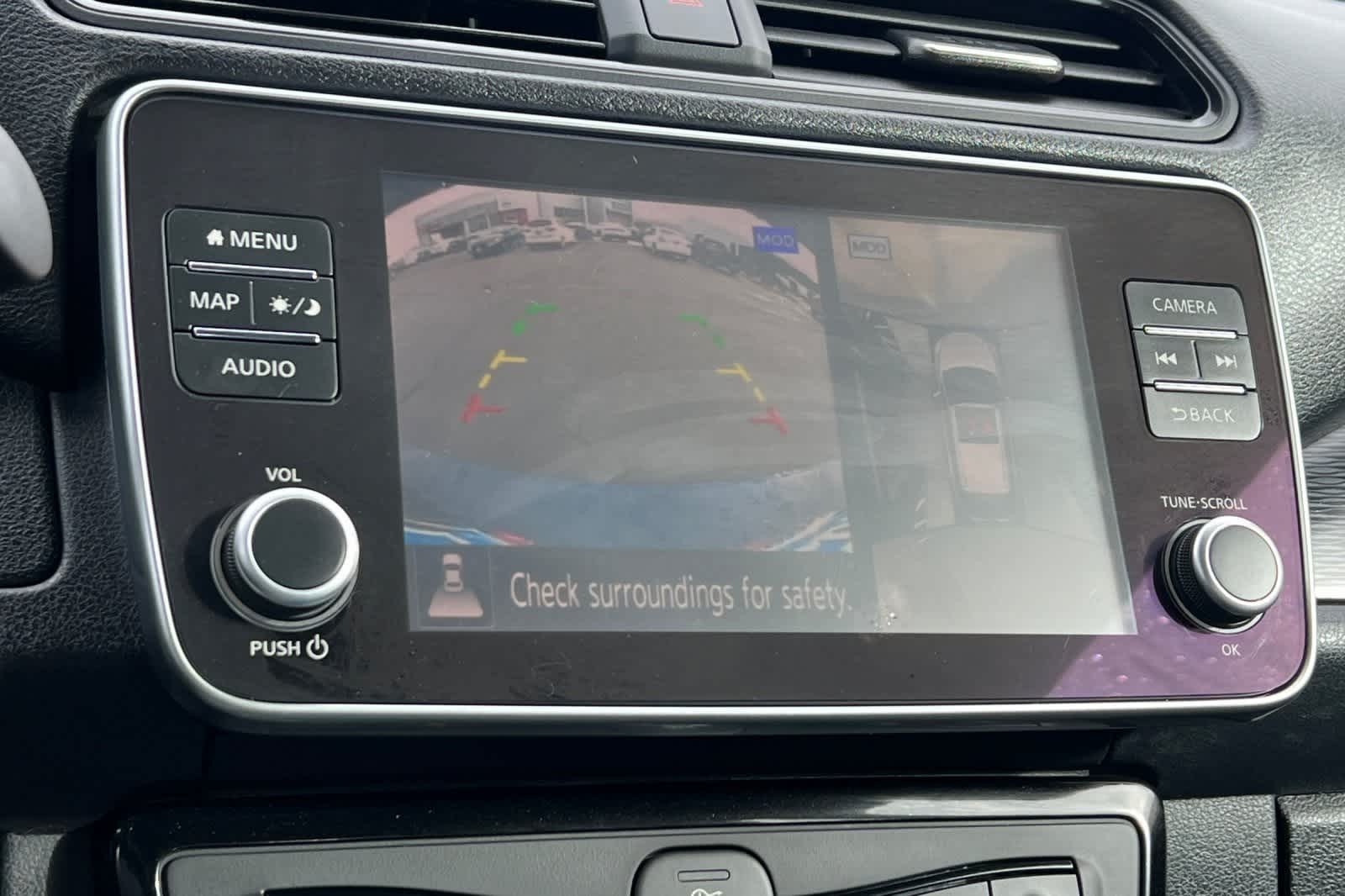 Thumbnail: 2023 Nissan Leaf - 24