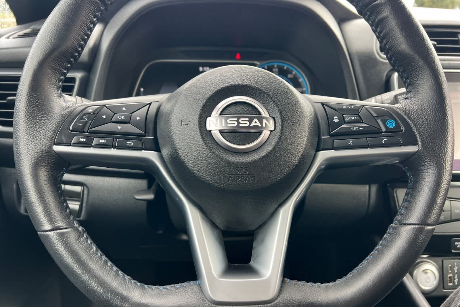 Thumbnail: 2023 Nissan Leaf - 30