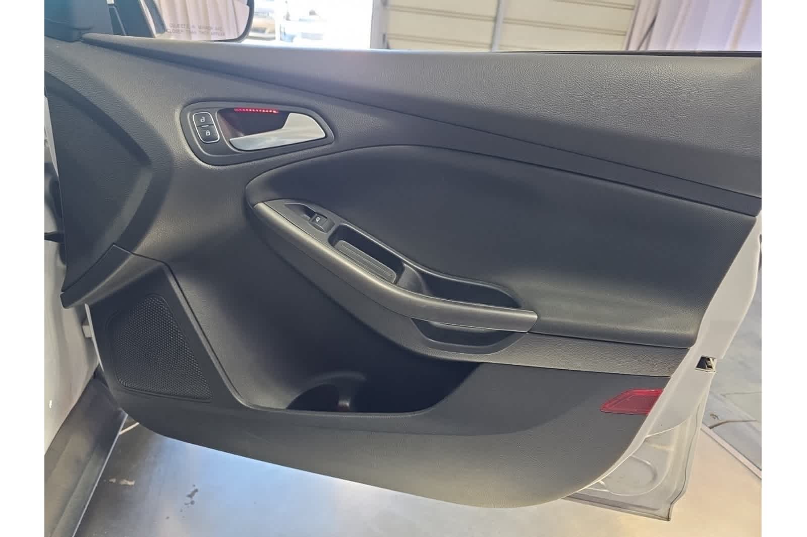 Thumbnail: 2015 Ford Focus - 14