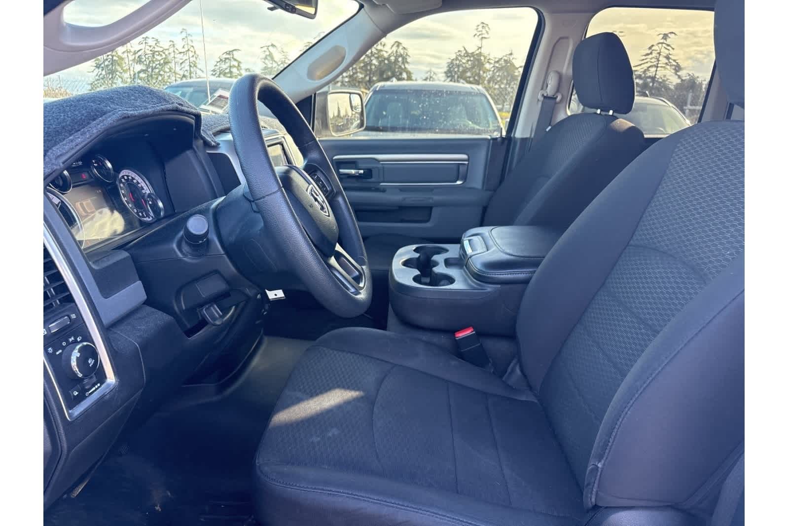 Thumbnail: 2019 RAM 1500 Classic - 12