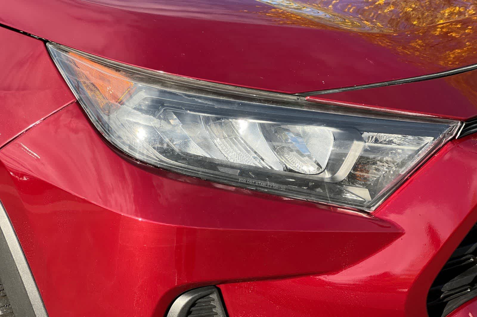 Thumbnail: 2021 Toyota RAV4 - 32