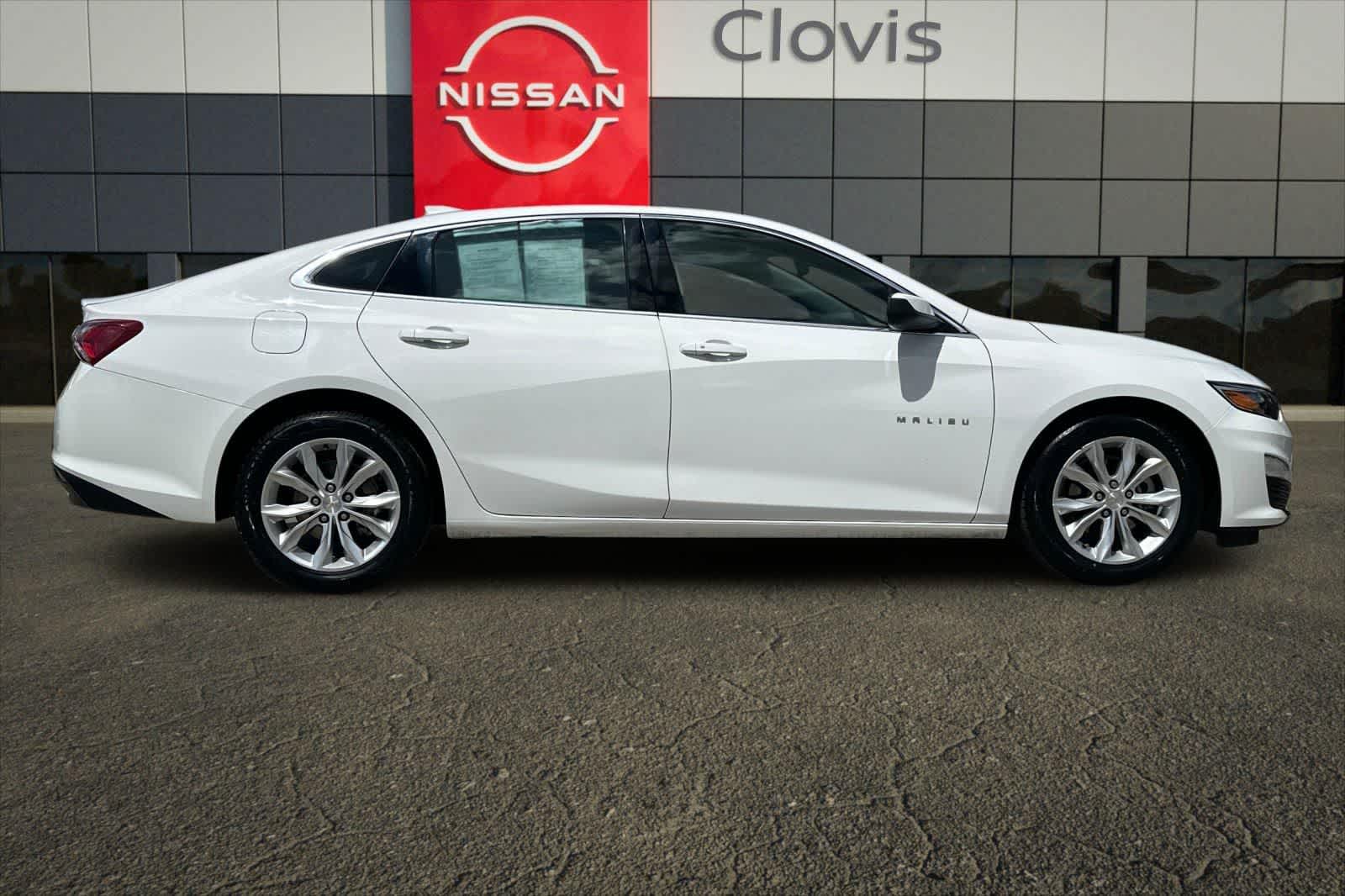 Thumbnail: 2022 Chevrolet Malibu - 9