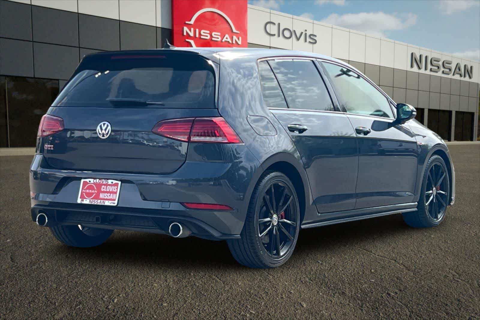 Thumbnail: 2021 Volkswagen Golf - 3