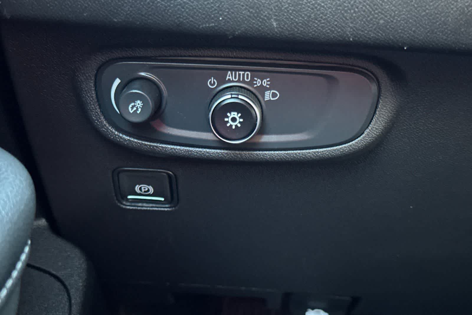 Thumbnail: 2024 GMC Terrain - 33