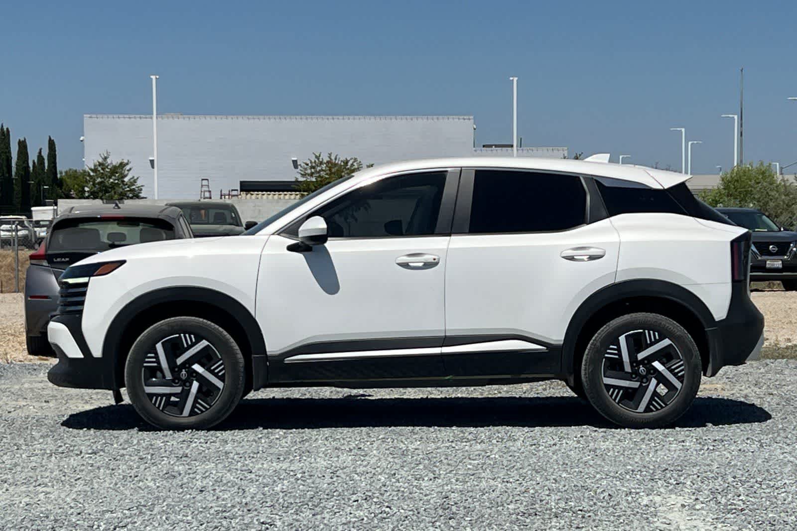 Thumbnail: 2025 Nissan Kicks - 6