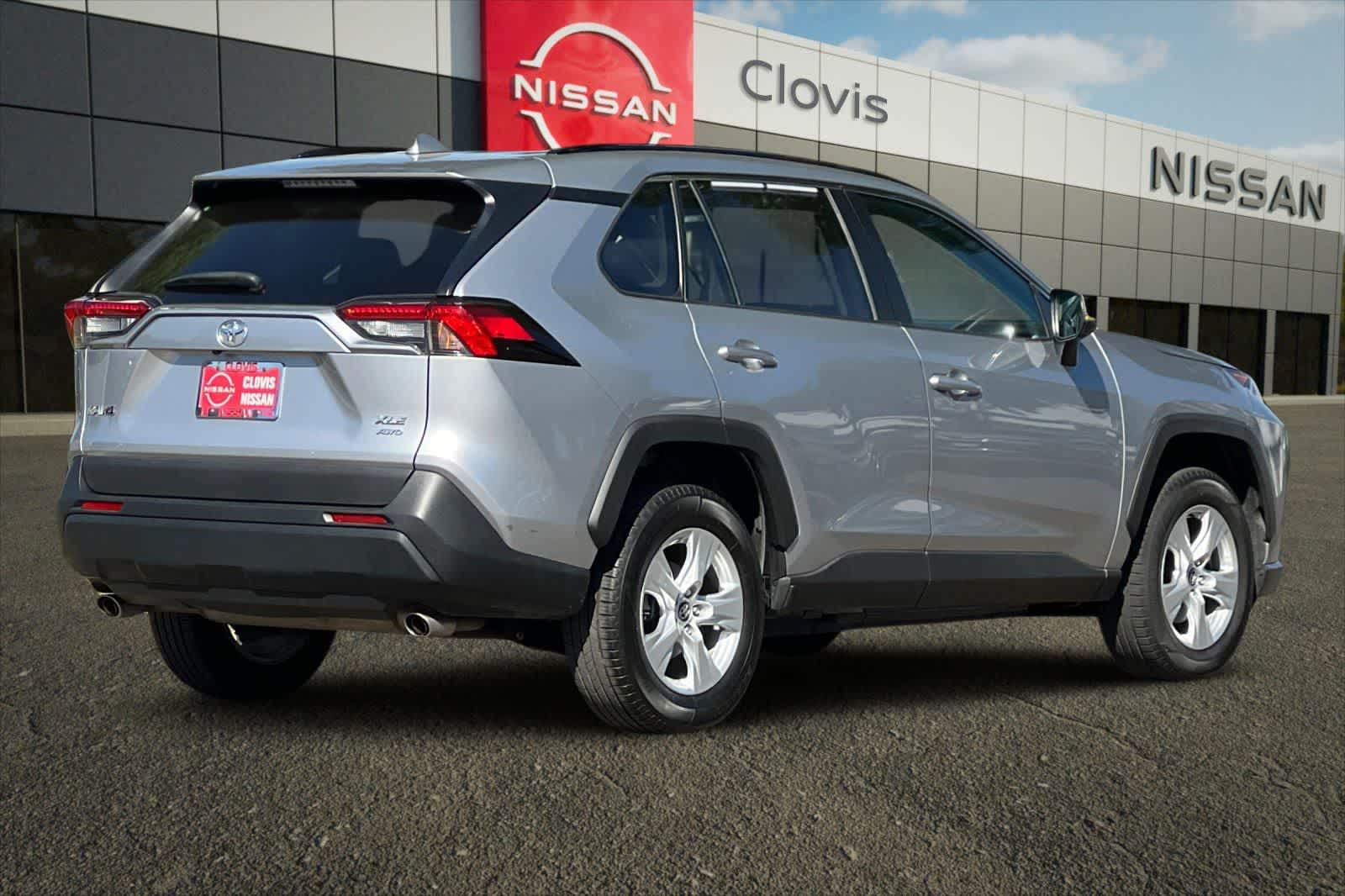 Thumbnail: 2020 Toyota RAV4 - 3