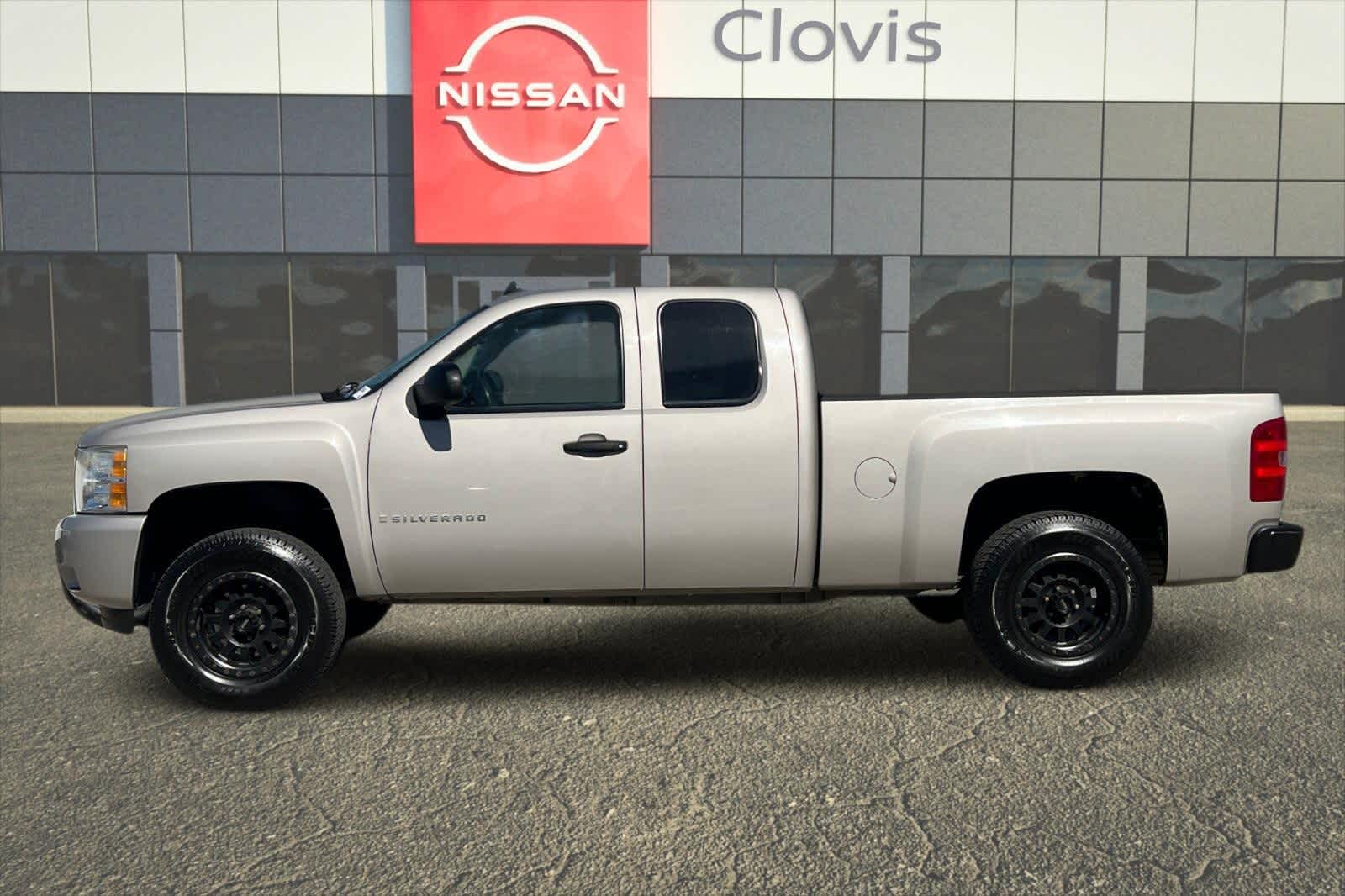 Thumbnail: 2009 Chevrolet Silverado 1500 - 6