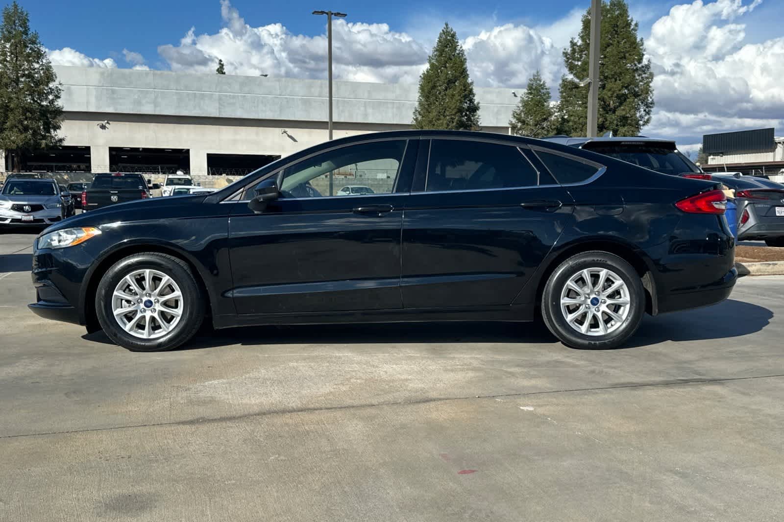 Thumbnail: 2017 Ford Fusion - 6