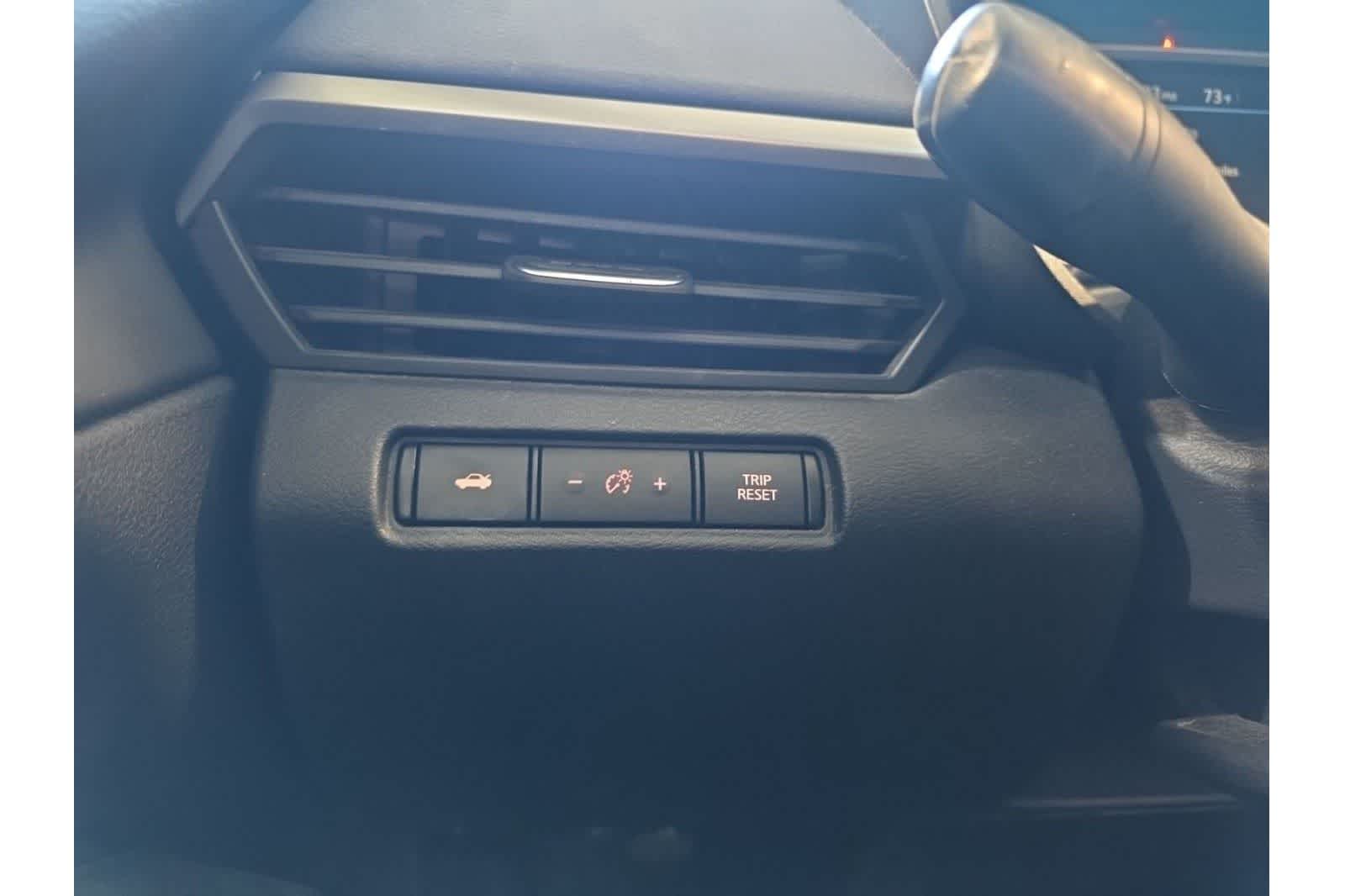 Thumbnail: 2020 Nissan Altima - 31