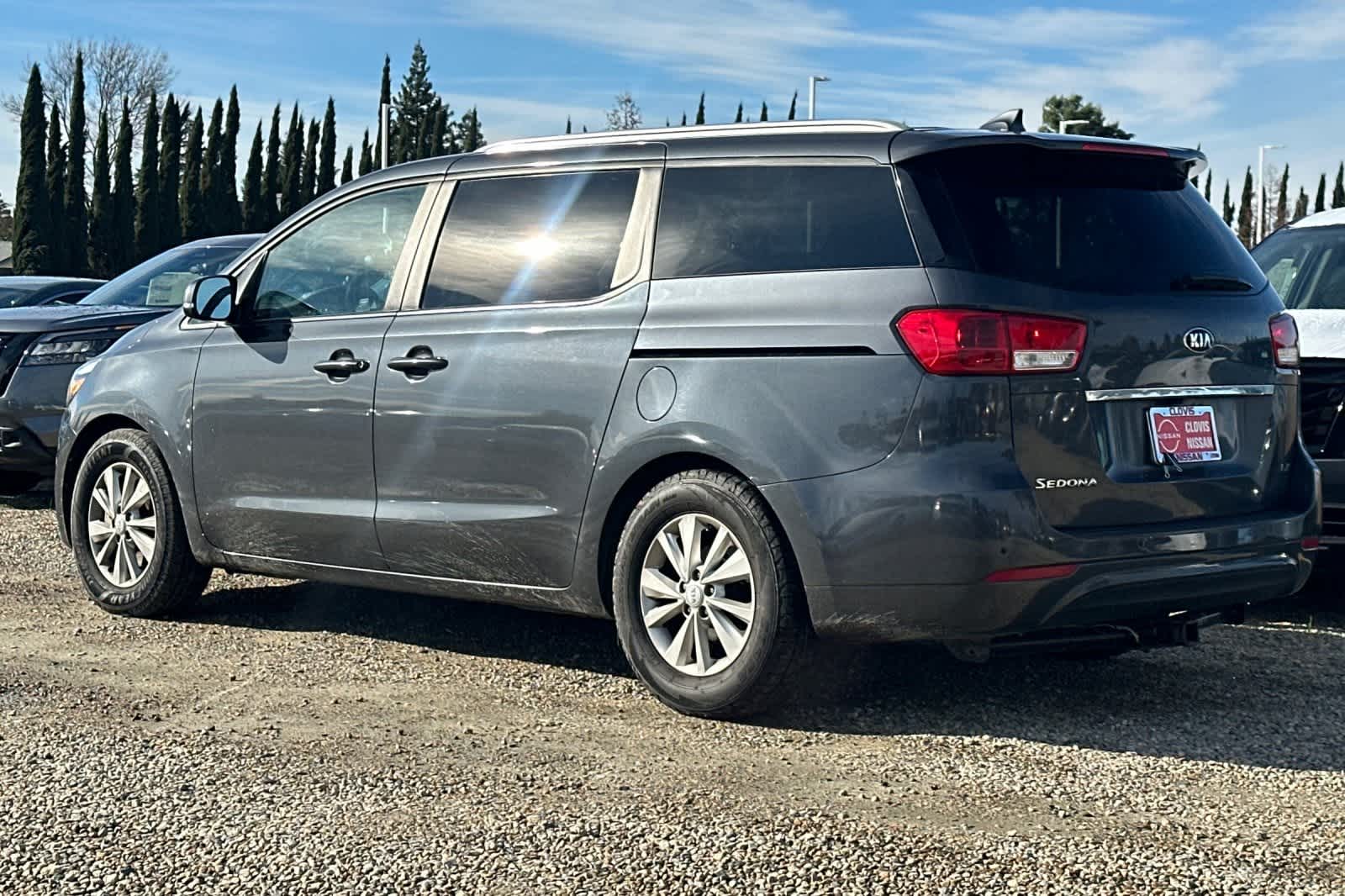 Thumbnail: 2017 Kia Sedona - 7