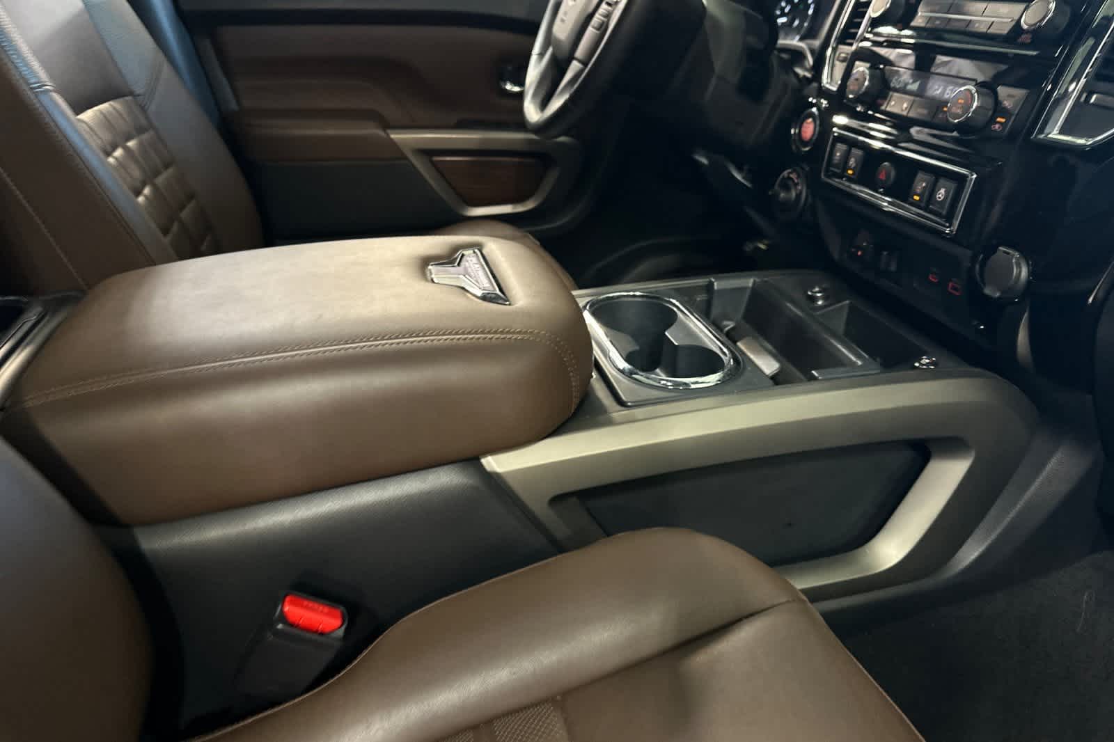 Thumbnail: 2023 Nissan Titan - 18