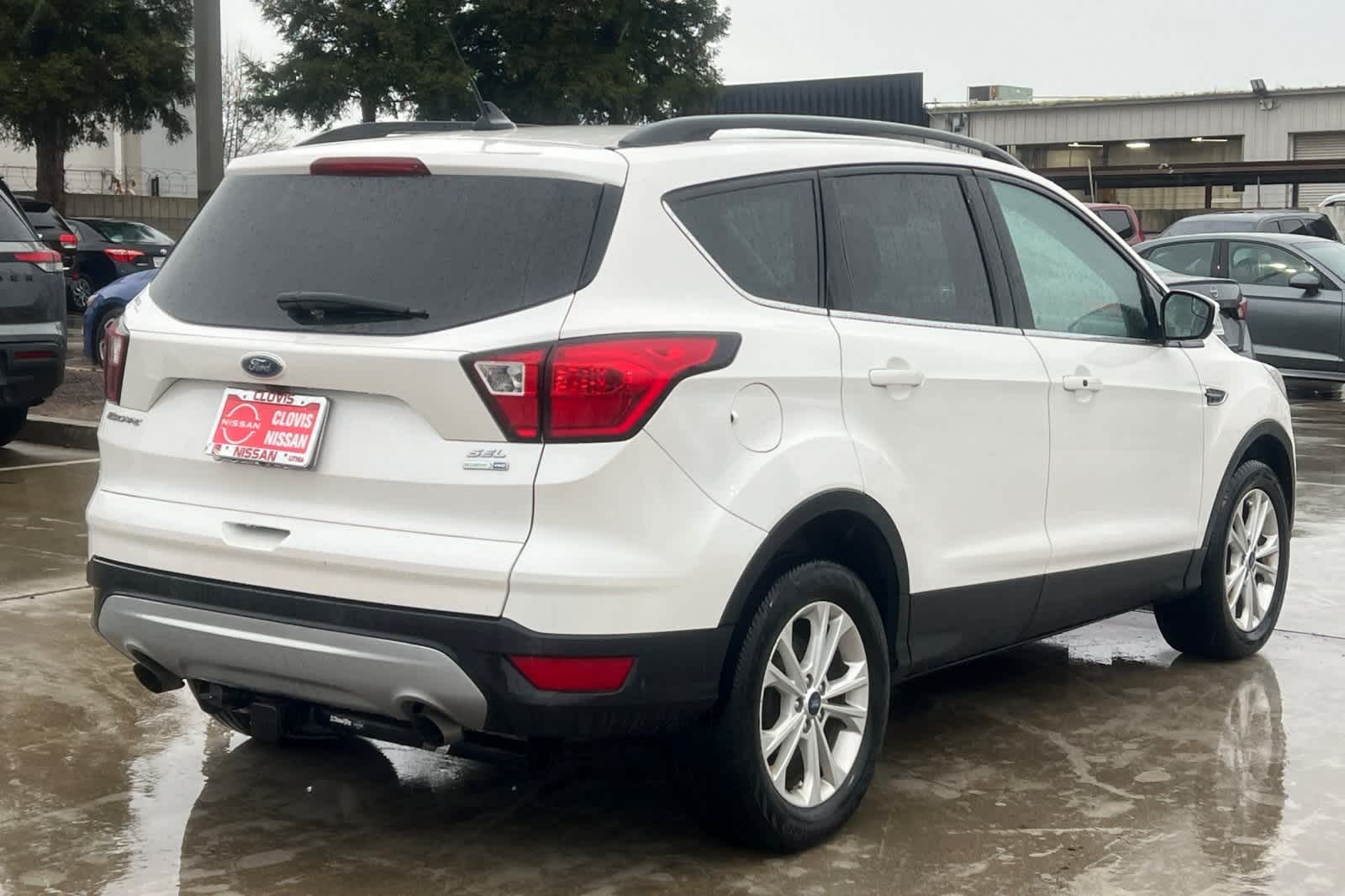 Thumbnail: 2019 Ford Escape - 3