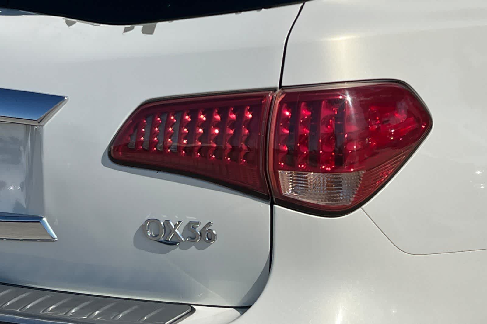 Thumbnail: 2012 INFINITI QX56 - 17