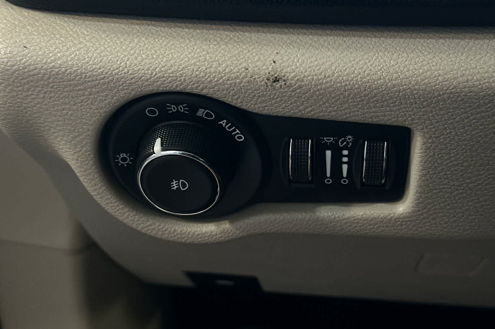 Thumbnail: 2022 Chrysler Pacifica - 33