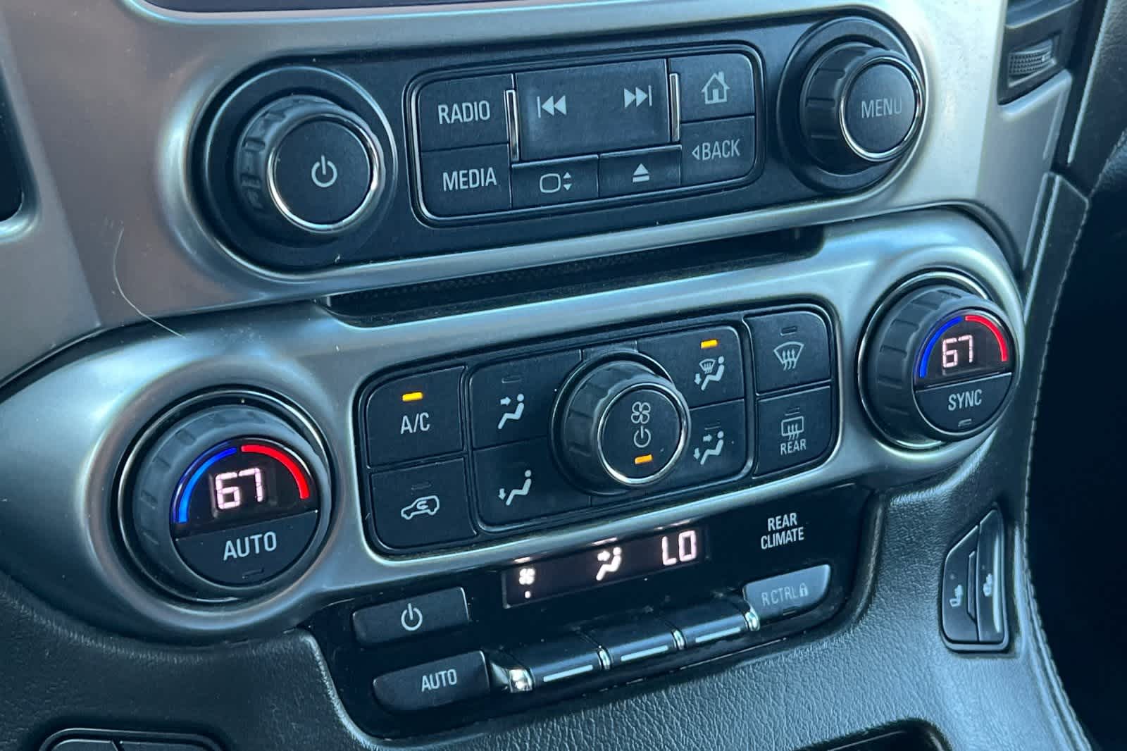 Thumbnail: 2017 Chevrolet Suburban - 27