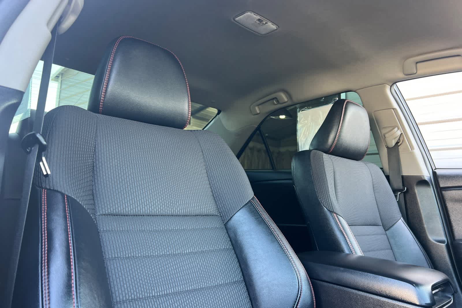 Thumbnail: 2016 Toyota Camry - 18