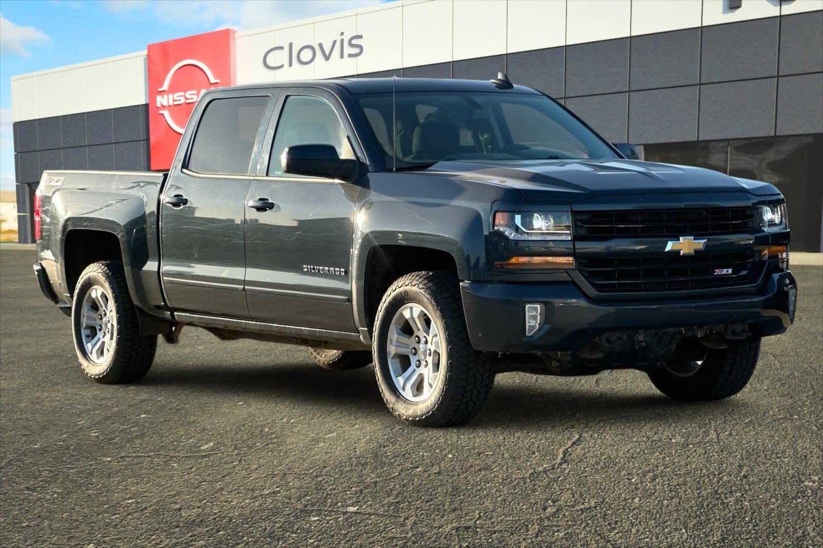 Thumbnail: 2018 Chevrolet Silverado 1500 - 10