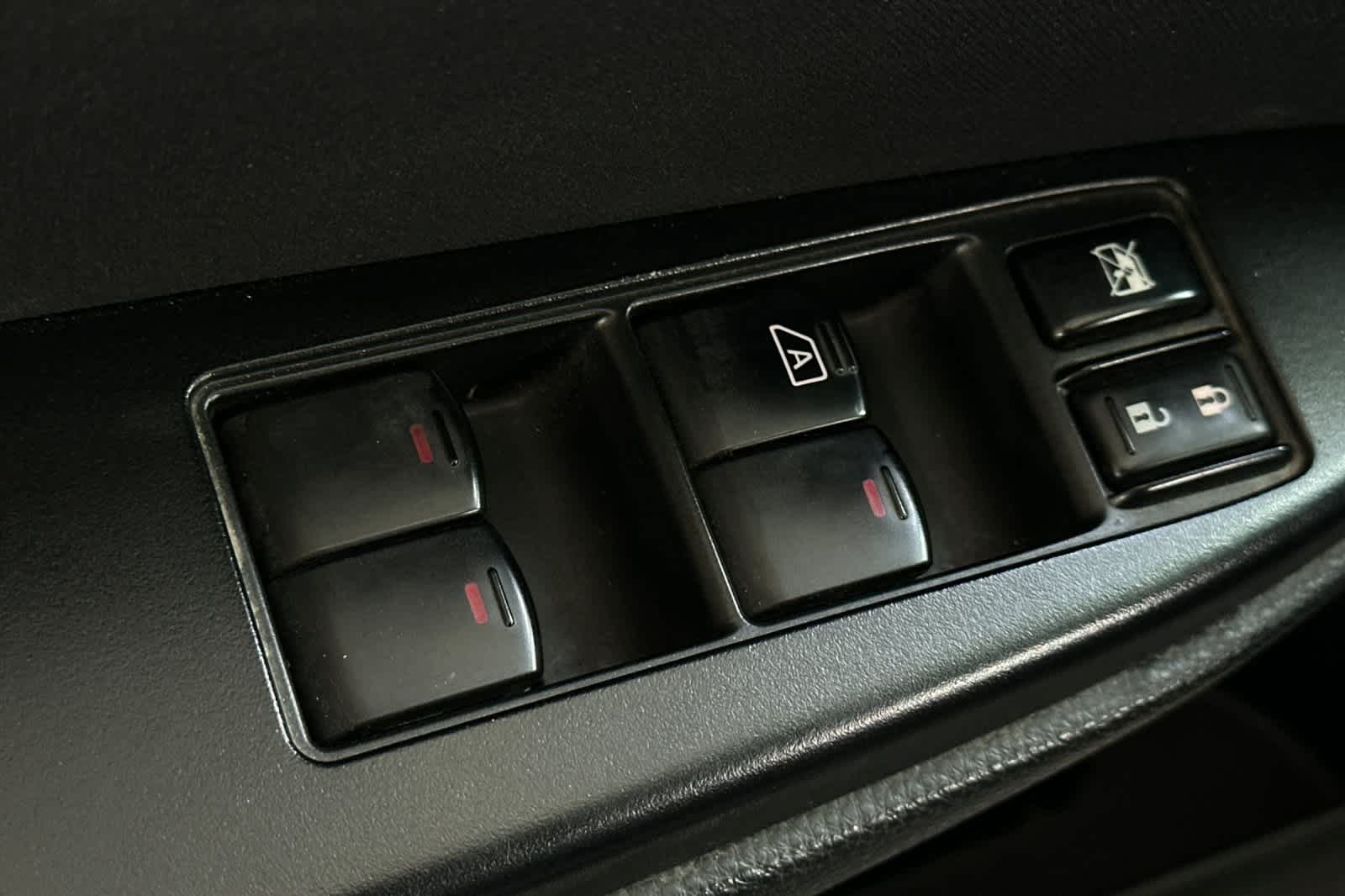 Thumbnail: 2010 Subaru Outback - 16