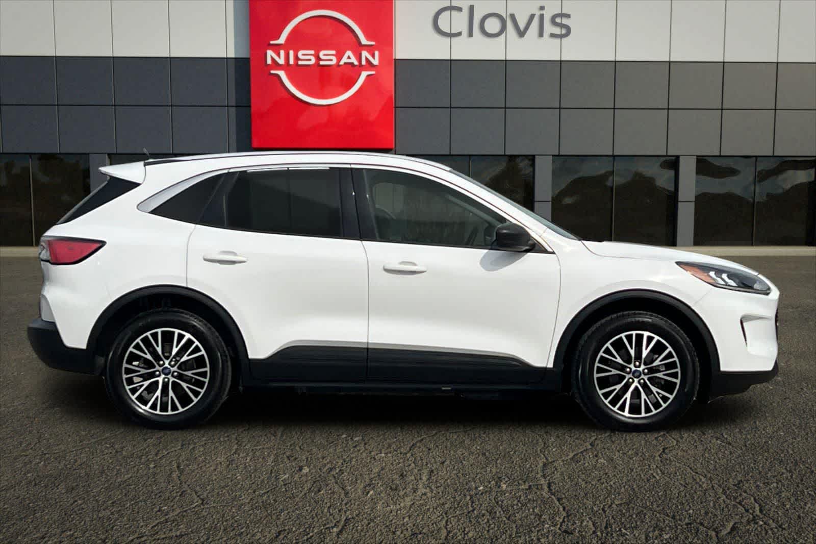 Thumbnail: 2022 Ford Escape - 9