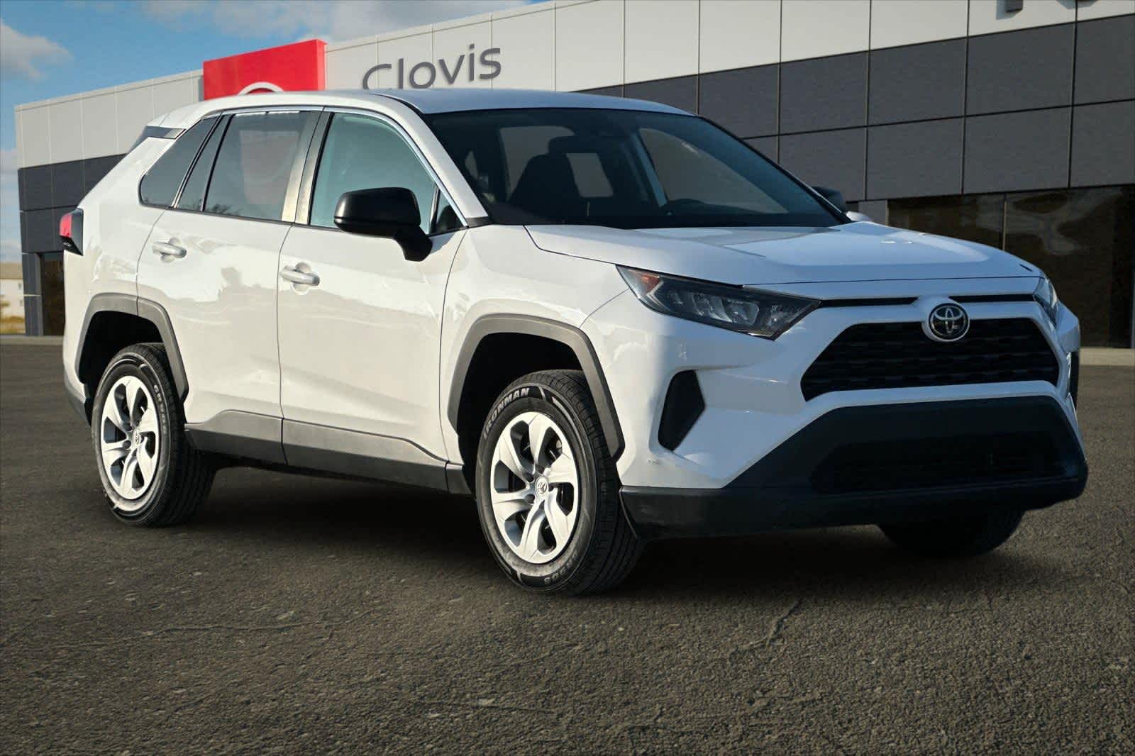 Thumbnail: 2022 Toyota RAV4 - 10