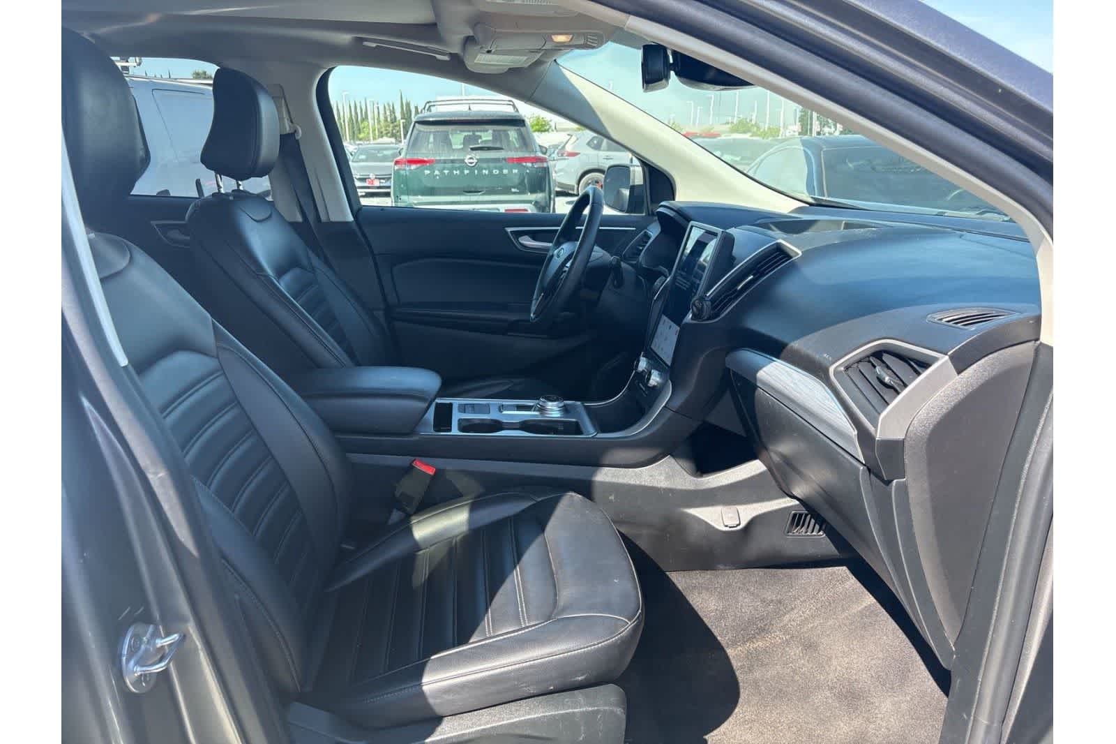 Thumbnail: 2022 Ford Edge - 14