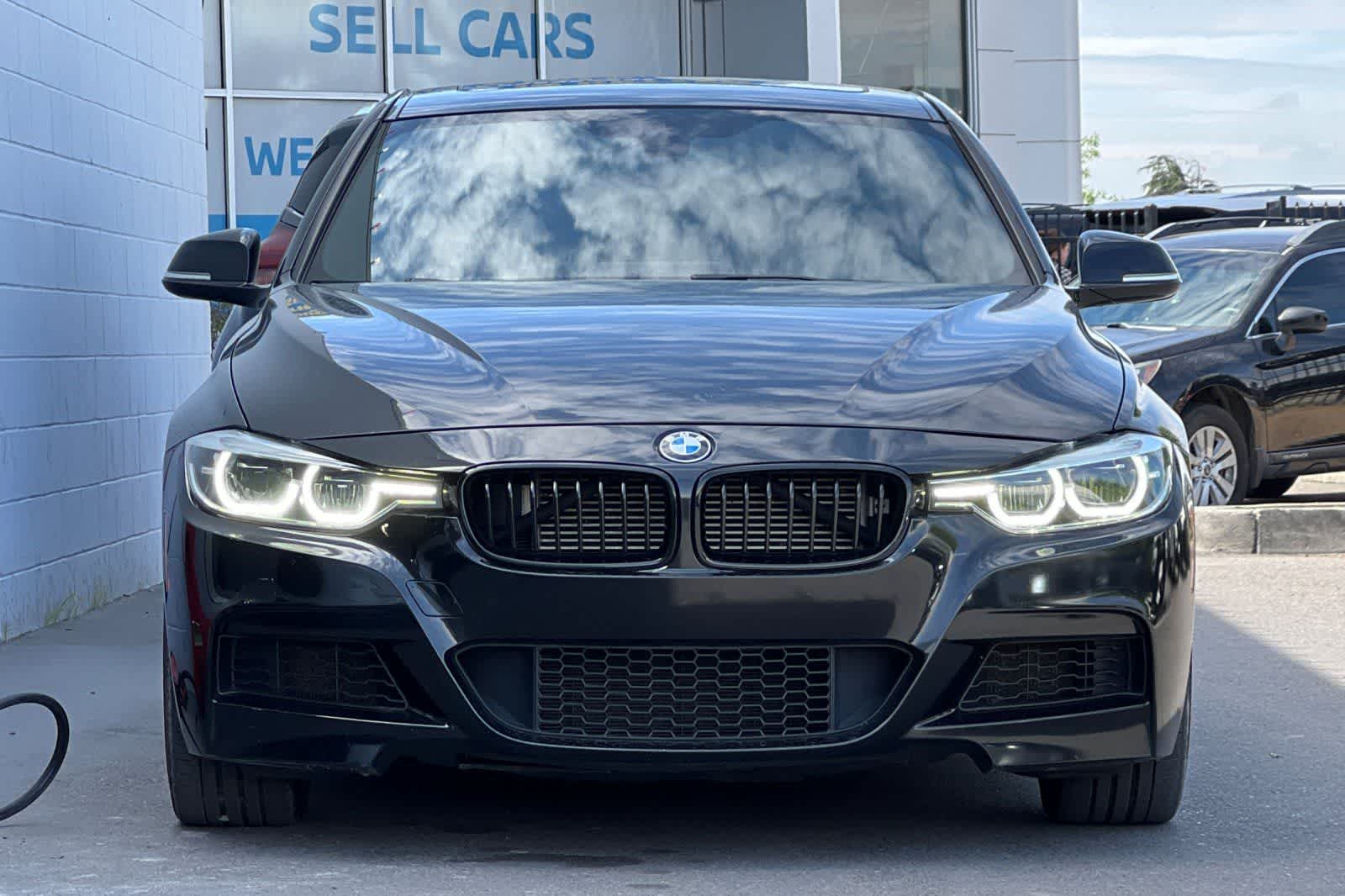 Thumbnail: 2018 BMW 3 Series - 11