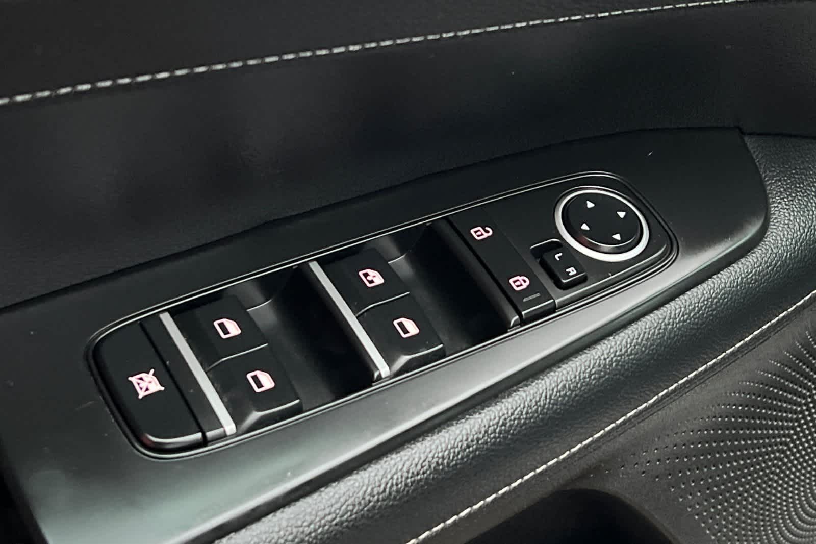 Thumbnail: 2023 Kia Forte - 14