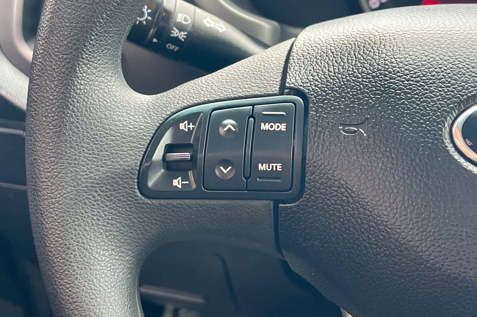 Thumbnail: 2013 Kia Sportage - 27