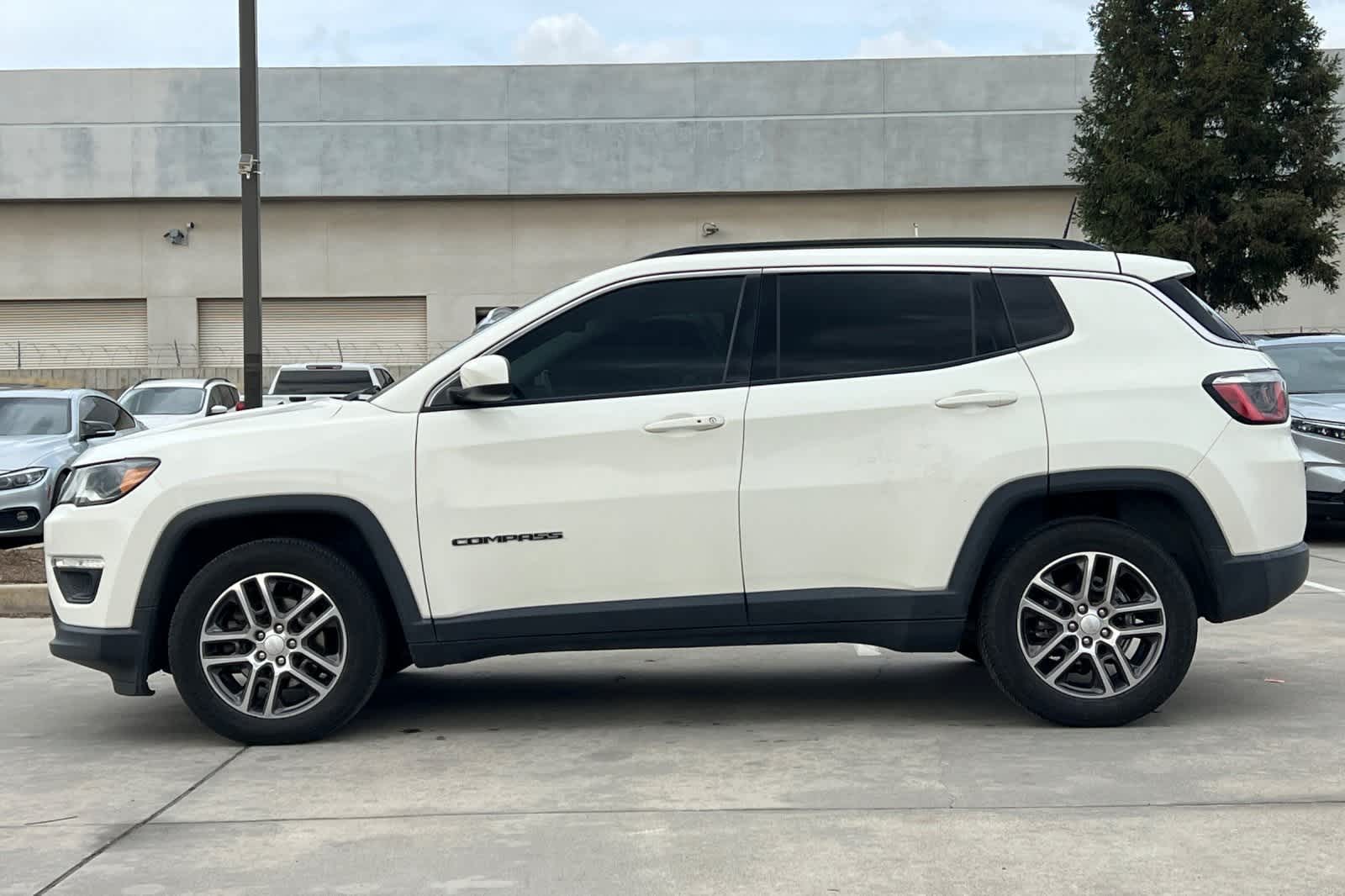 Thumbnail: 2018 Jeep Compass - 6