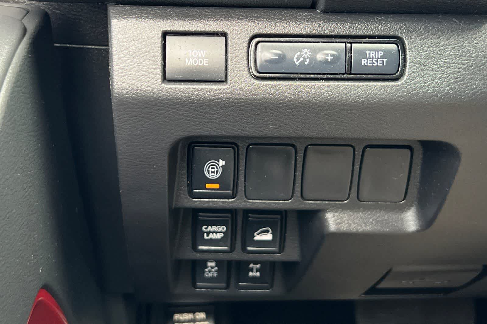 Thumbnail: 2023 Nissan Frontier - 31