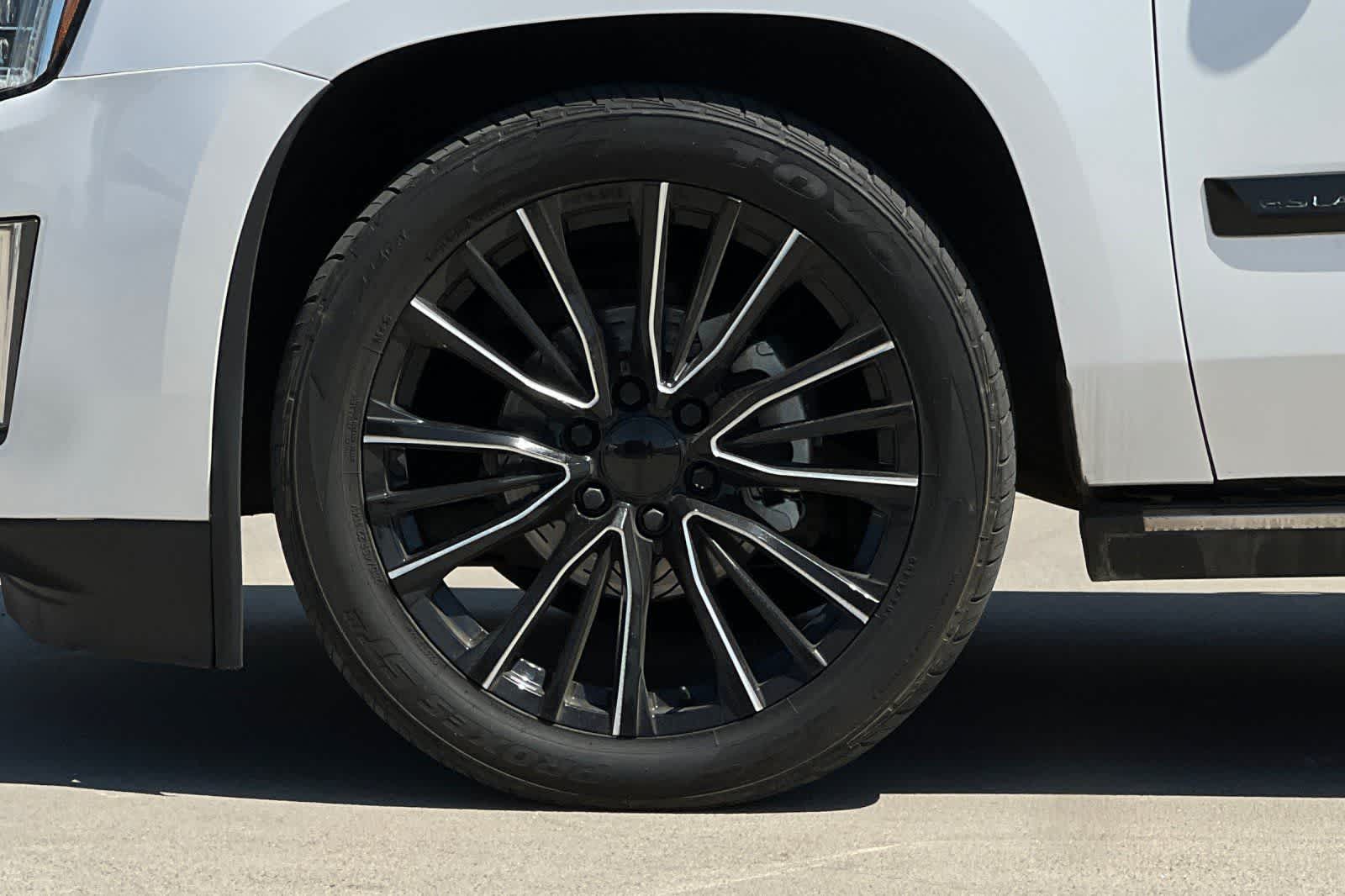 Thumbnail: 2016 Cadillac Escalade - 12