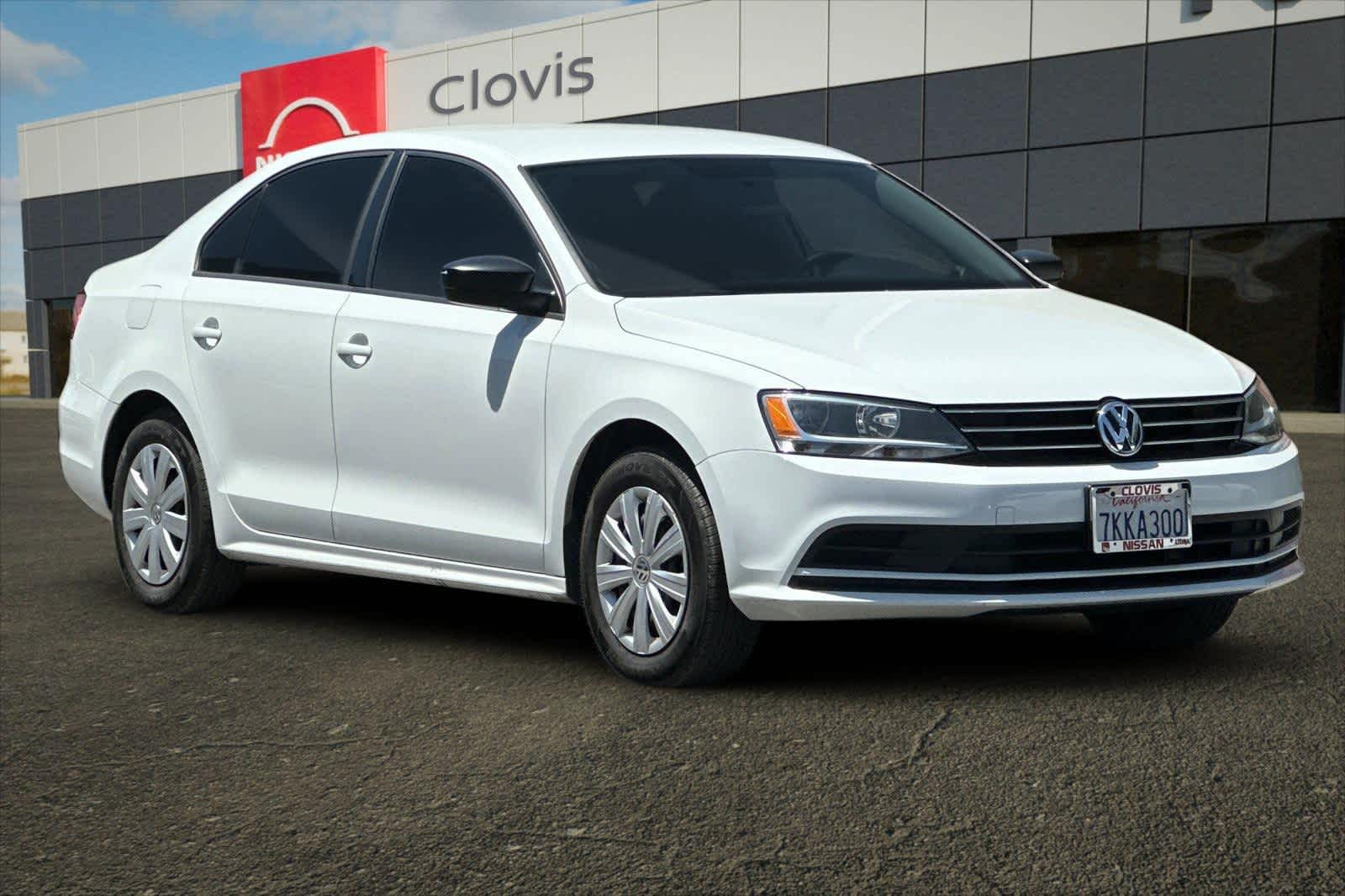Thumbnail: 2015 Volkswagen Jetta - 10