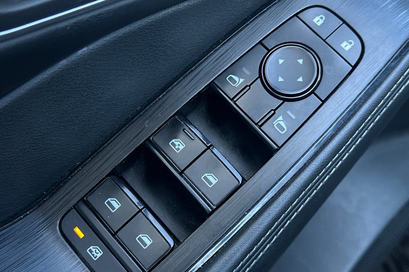 Thumbnail: 2021 Nissan Rogue - 16