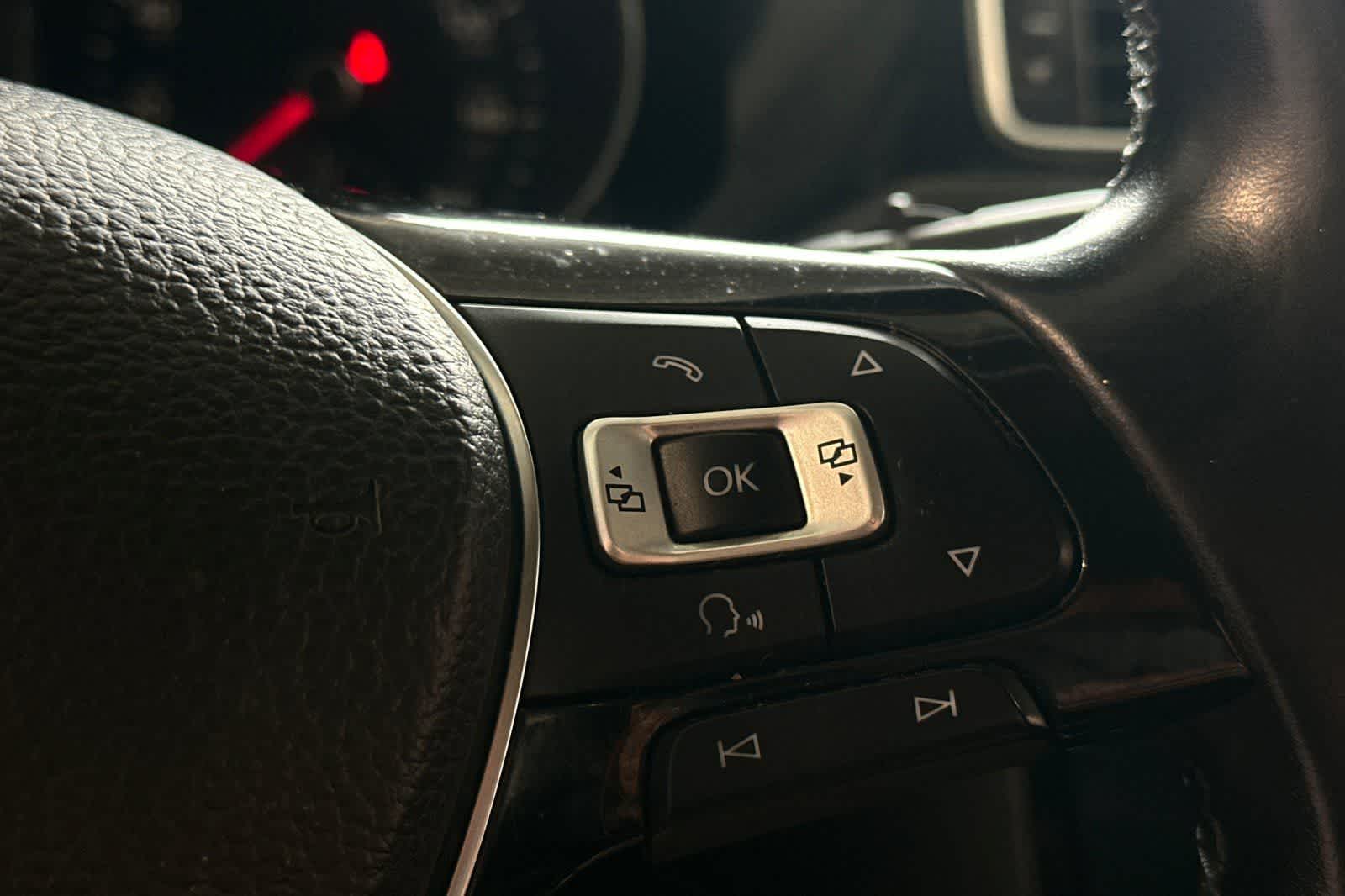 Thumbnail: 2016 Volkswagen Jetta - 28